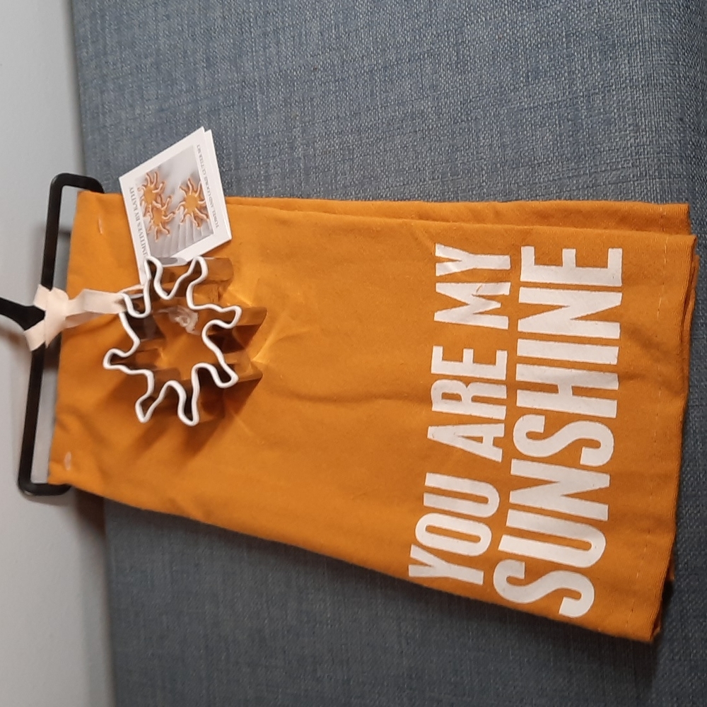 You Are My Sunshine Kitchen Hand Dish Towel Cotton Sun Cookie Cutter Set NWT